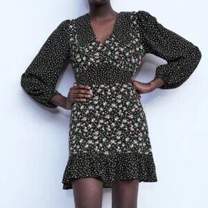 Nwot Zara dress  loral romantic dark viscose L
